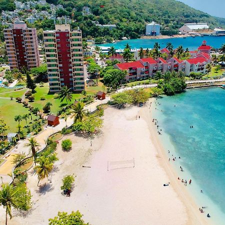 Beach Penthouse A25 Sandcastles Ocho Rios Exteriör bild